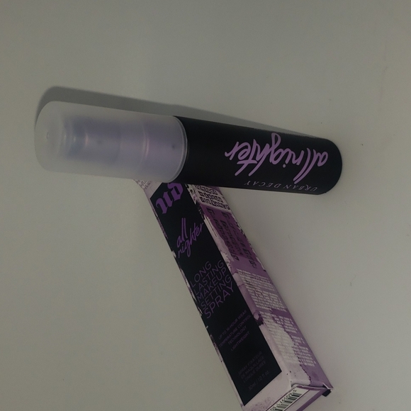 SOLD! Urban Decay All Nighter Setting Spray - Picture 3 of 3